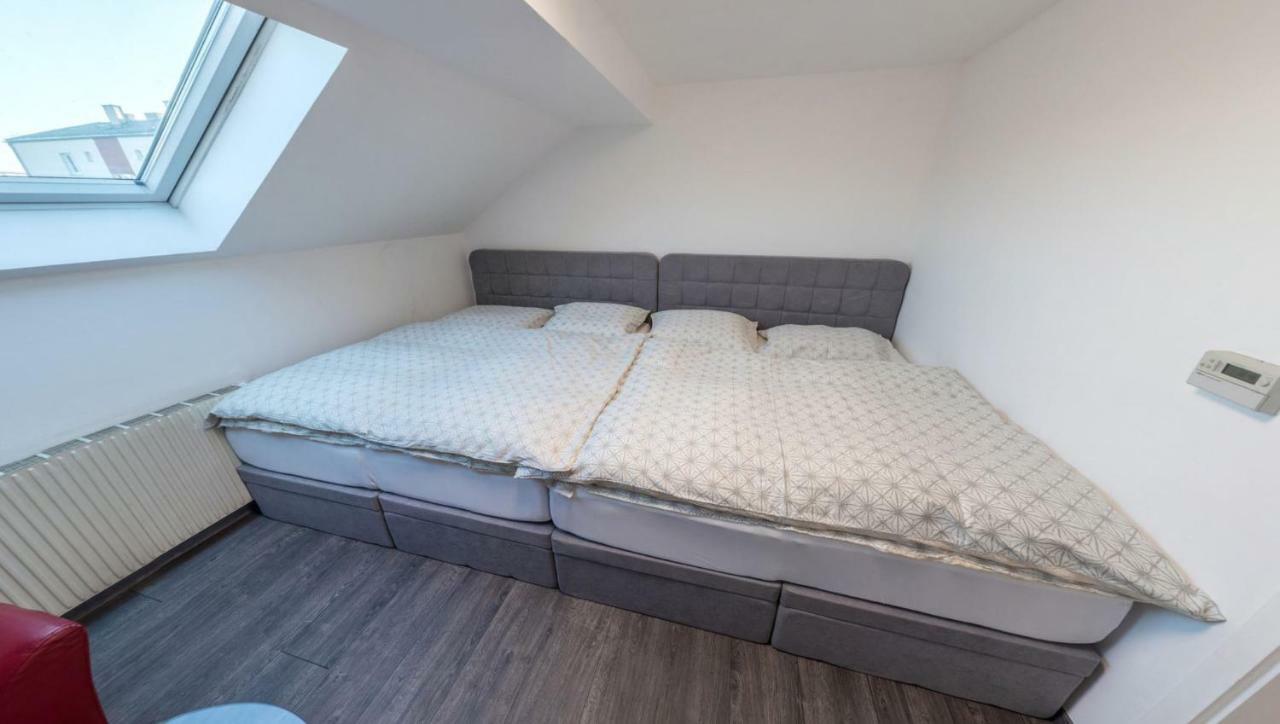 Skyview Studio Stp Apartment Sankt Poelten Exterior photo